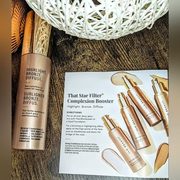 JLO BEAUTY That Star Filter Complexion Booster in Pink Champagne - Picture 5 of 11